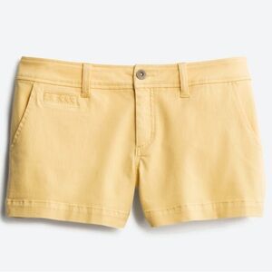 Madison Mid Rise Chino Short size 6